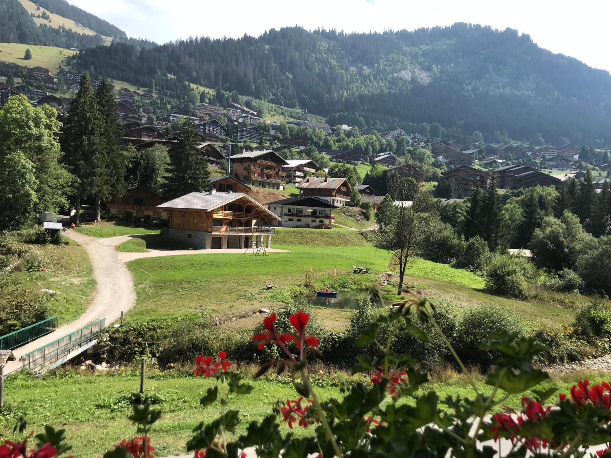 Au Bois De Lune Chatel Bagian luar foto