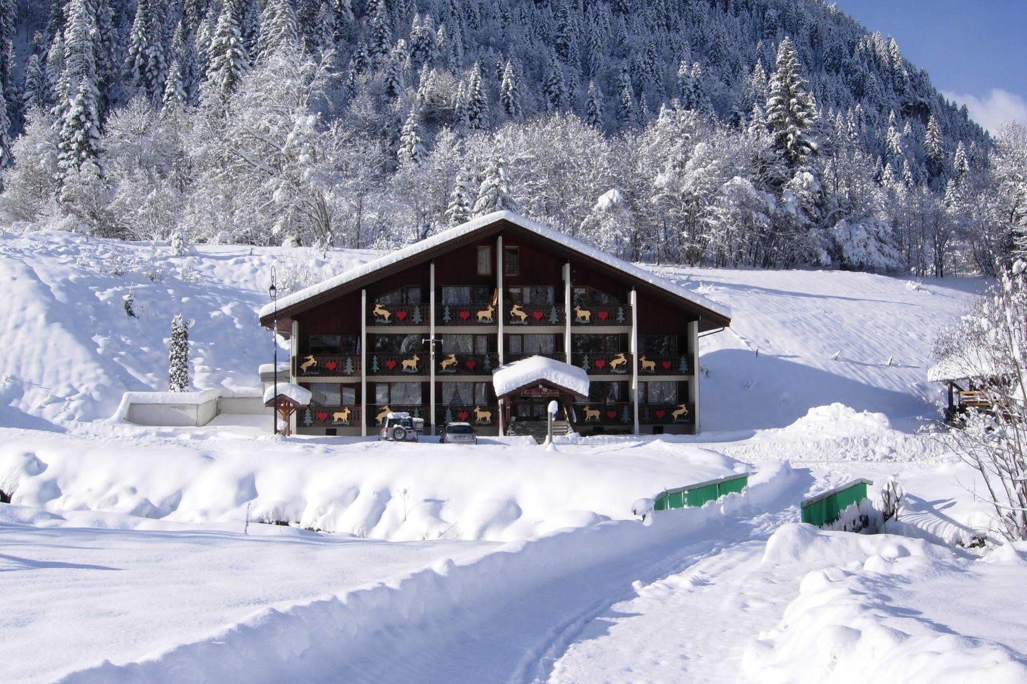Au Bois De Lune Chatel Bagian luar foto
